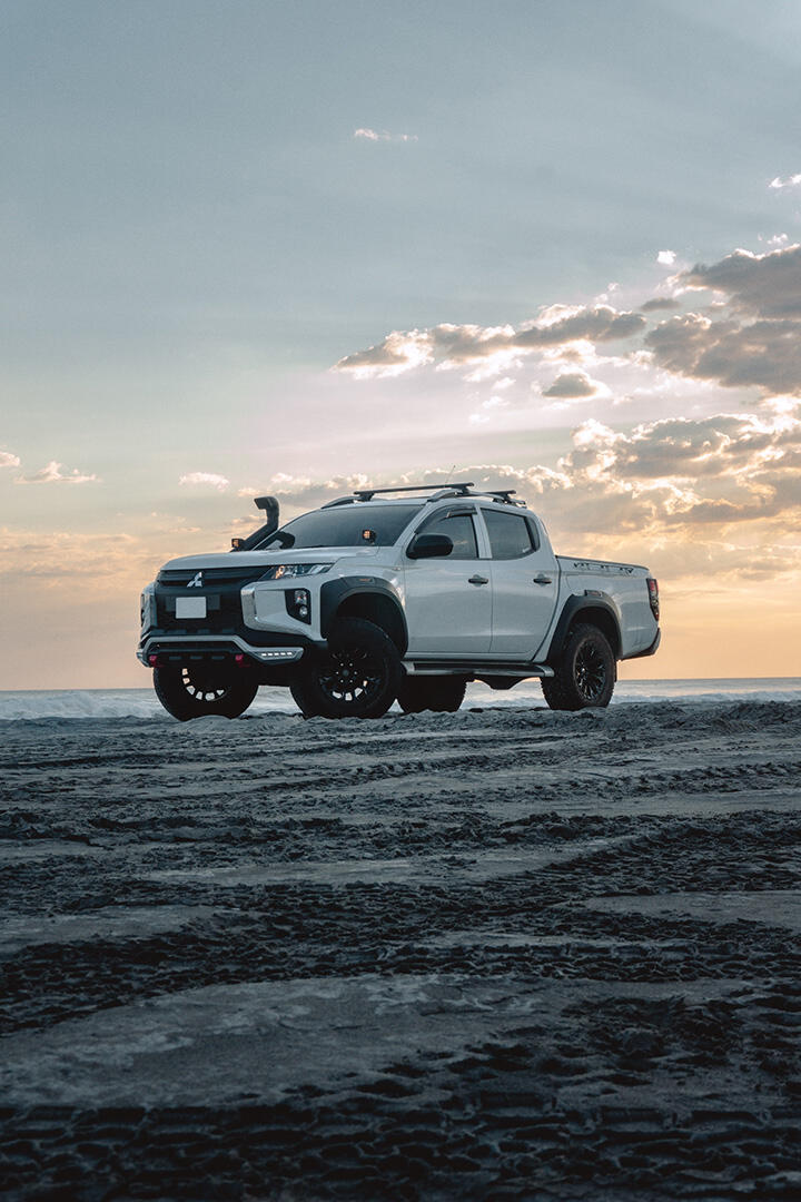 L200 Gray Mitsubishi