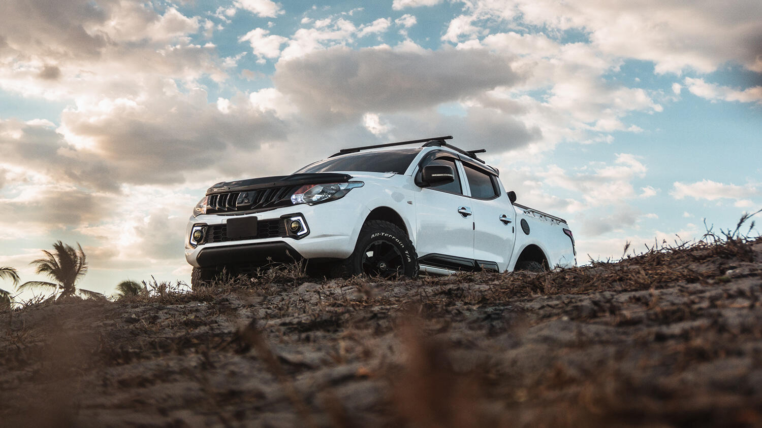 Epic White L200 Horizontal